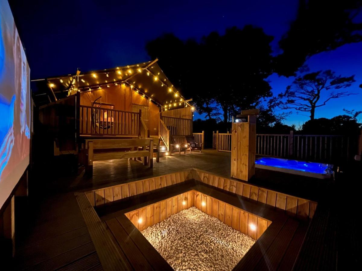 Aladdin Safari Tent Tenby Bagian luar foto